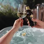 Hottub - Wellnesshuisje - Bos - Oudveluwe Tatil Evi Voorthuizen