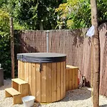 Hottub - Wellnesshuisje - Bos - Oudveluwe Tatil Evi *