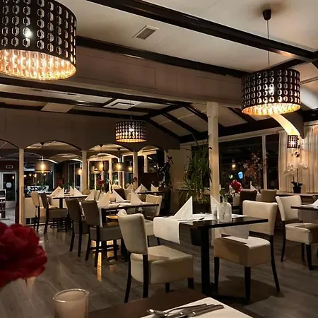 Nyaraló Hottub - Wellnesshuisje - Bos - Oudveluwe