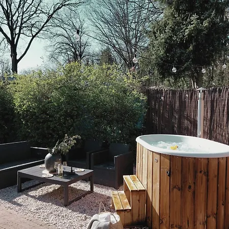 Hottub - Wellnesshuisje - Bos - Oudveluwe Voorthuizen