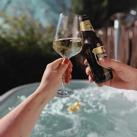 Hottub - Wellnesshuisje - Bos - Oudveluwe Vakantiehuis Voorthuizen